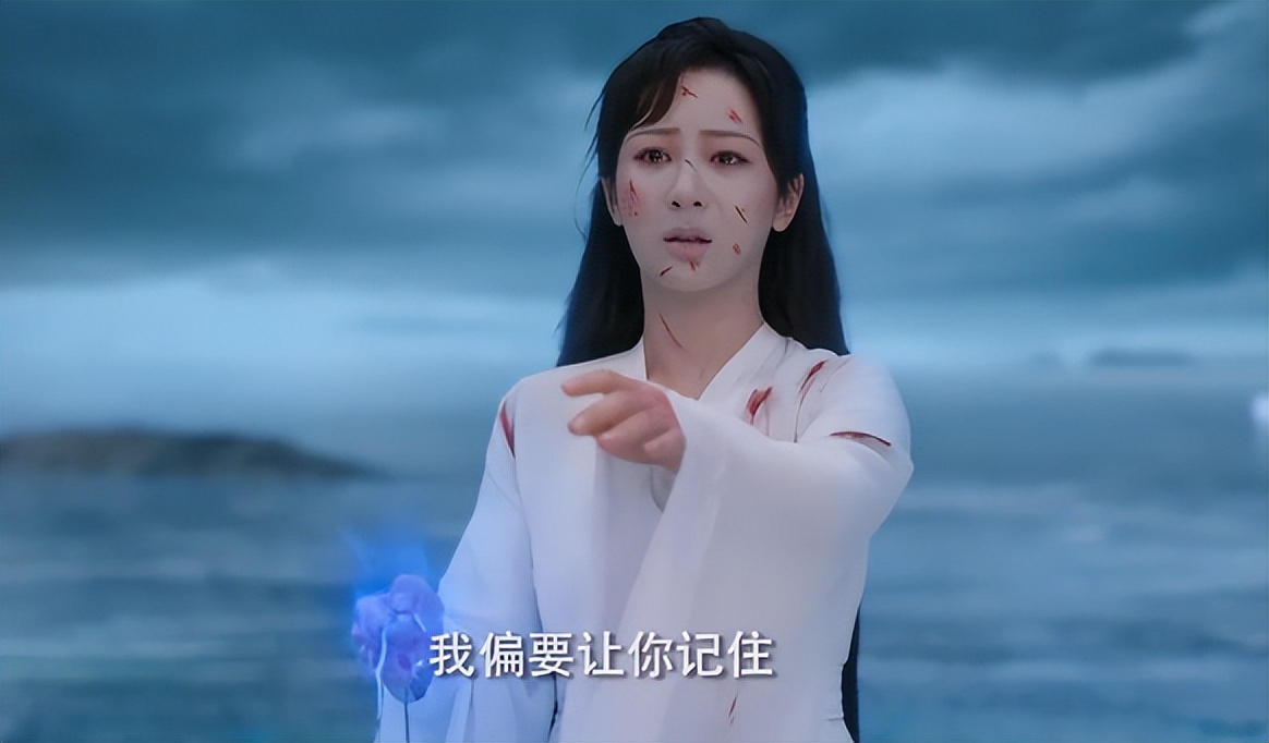 古装仙侠剧女主被男主刺,女主坠崖遇到遍体鳞伤的男主