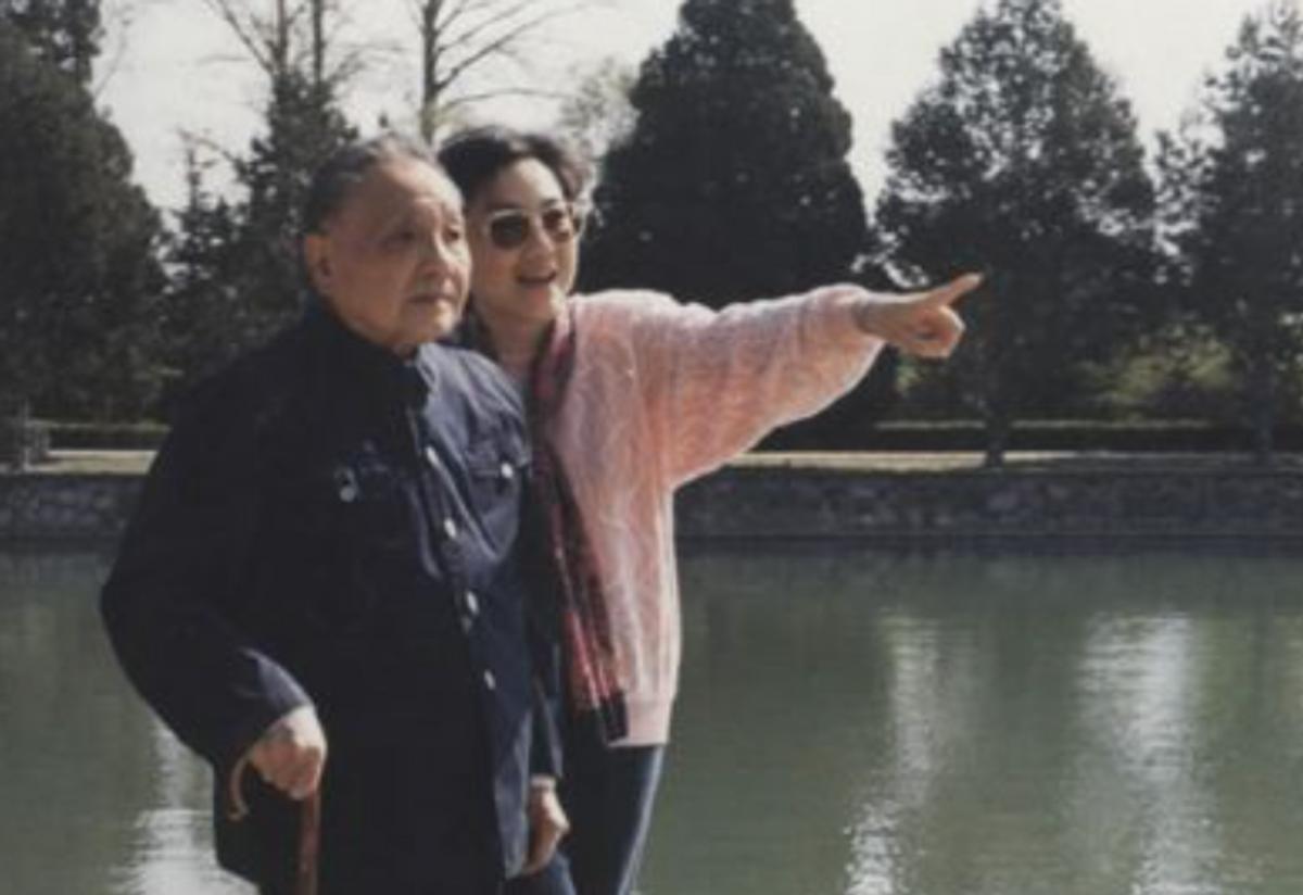 1980年女儿问*小平邓**：这辈子和谁关系最好？邓公如何回答？