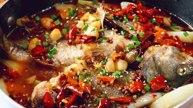 鲫鱼草鱼鳊鱼鲈鱼哪个刺少好吃,鲈鱼怎样做鱼不腥又好吃