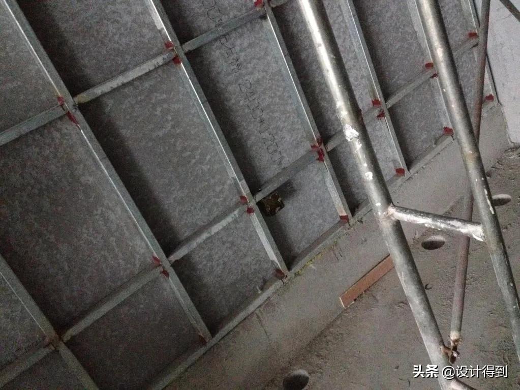 室内设计师须知的100个知识点,卧室隔墙怎么做省钱又好看