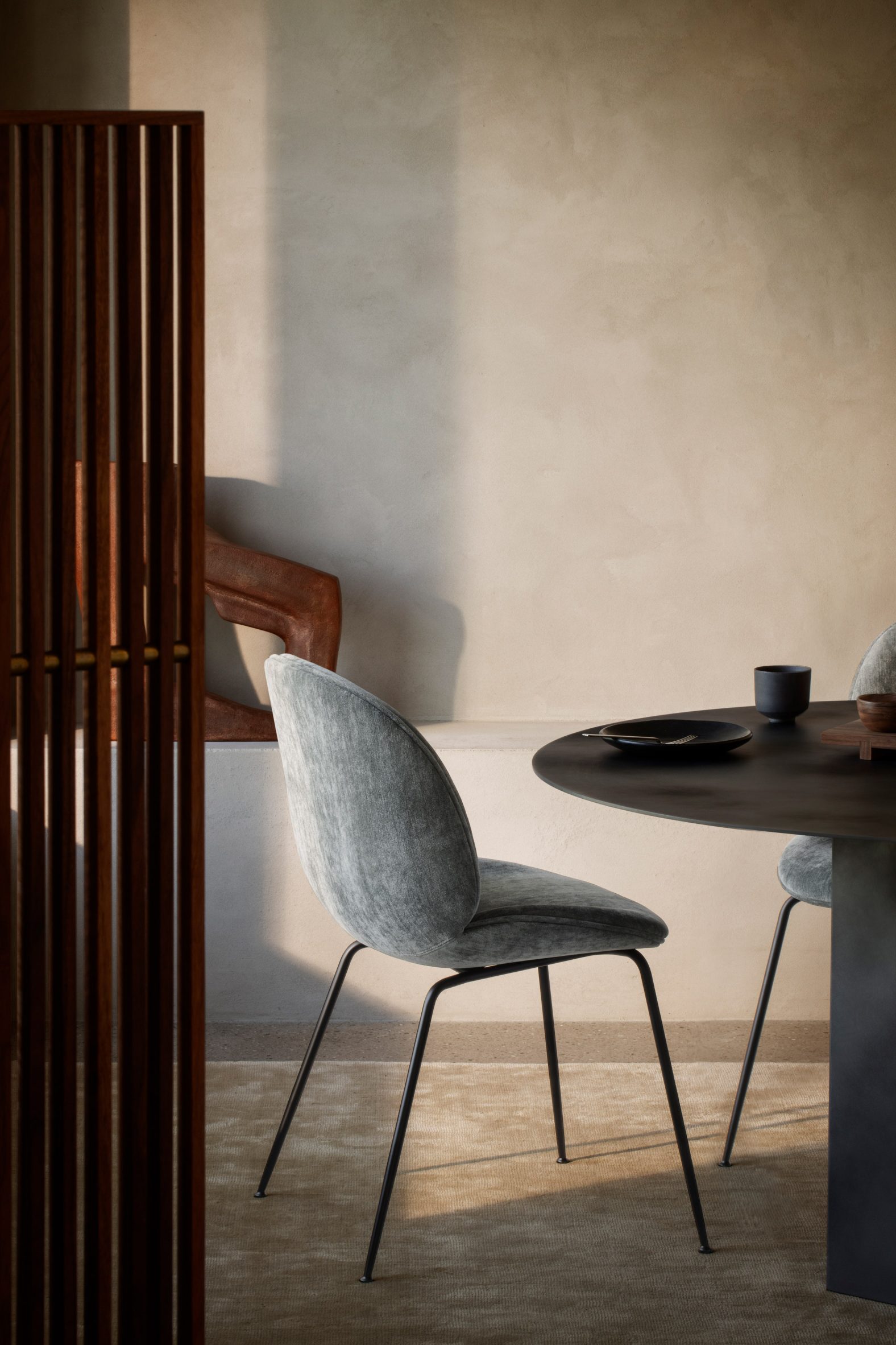 2021在时尚中创意，Dazeen陈列室12款椅子作品赏析