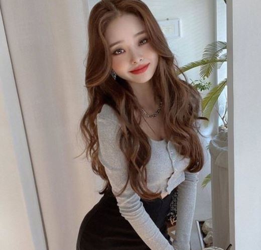 宋智雅白富美人设,韩国名模宋智雅抖音