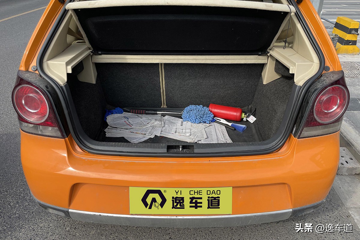 美女客户花2万买的代步车，这台09年的二手polo你觉得值吗？