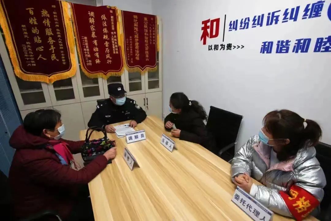 从橄榄绿到警服蓝续写,从橄榄绿到警服蓝配图