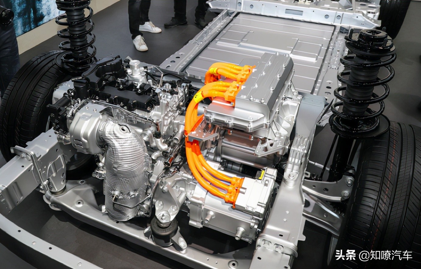 比亚迪唐dm-i冠军版智能充电,比亚迪唐dmi冠军版带无线充电吗