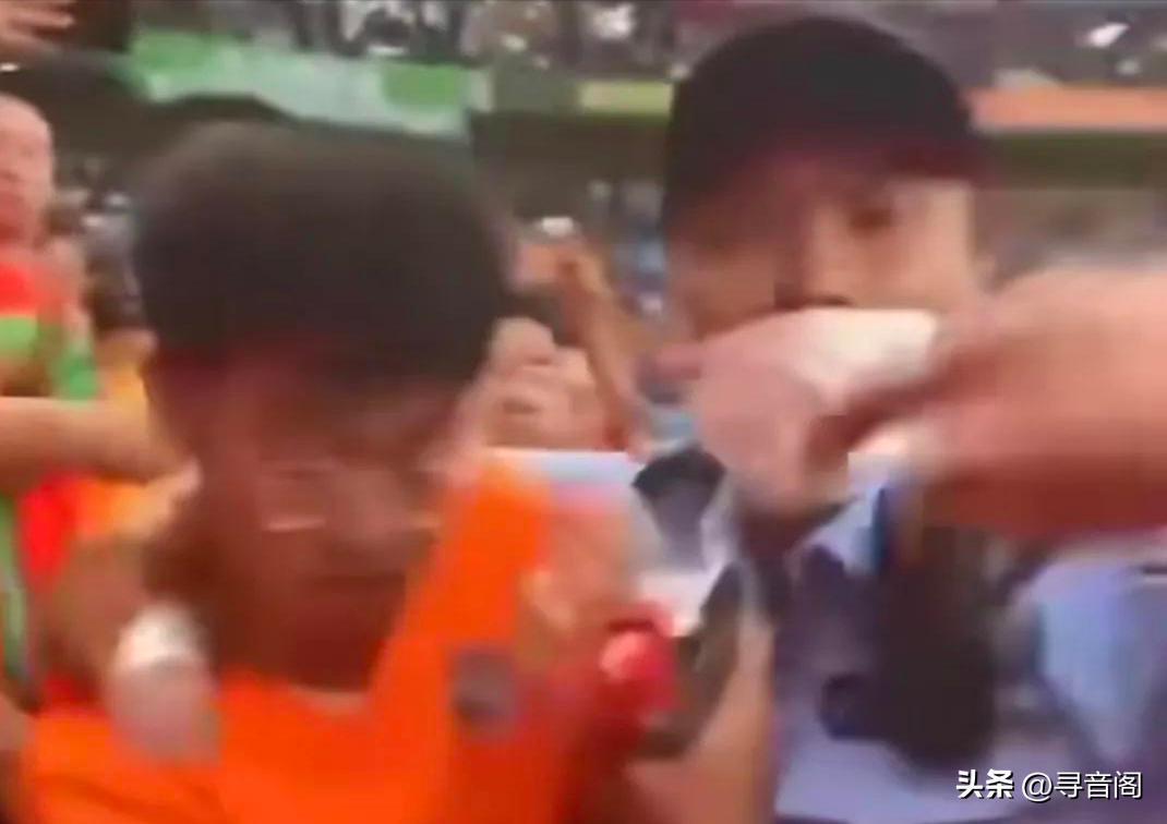 如果足球让人性变得狭隘和暴戾，我们应该评估是否取消这个项目