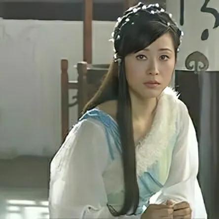 水月洞天尹天雪的丫鬟是谁扮演的,水月洞天尹天雪真实名字