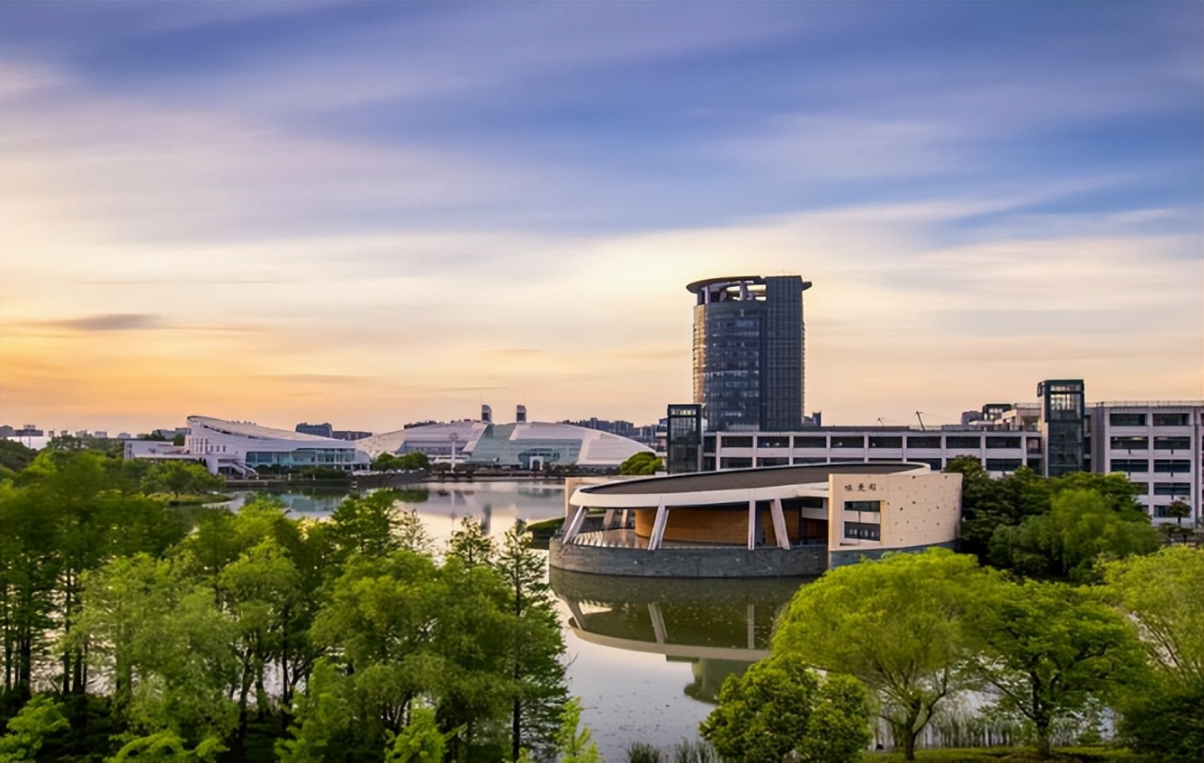 浙大学霸应聘驱鸟员,驱鸟员安检员