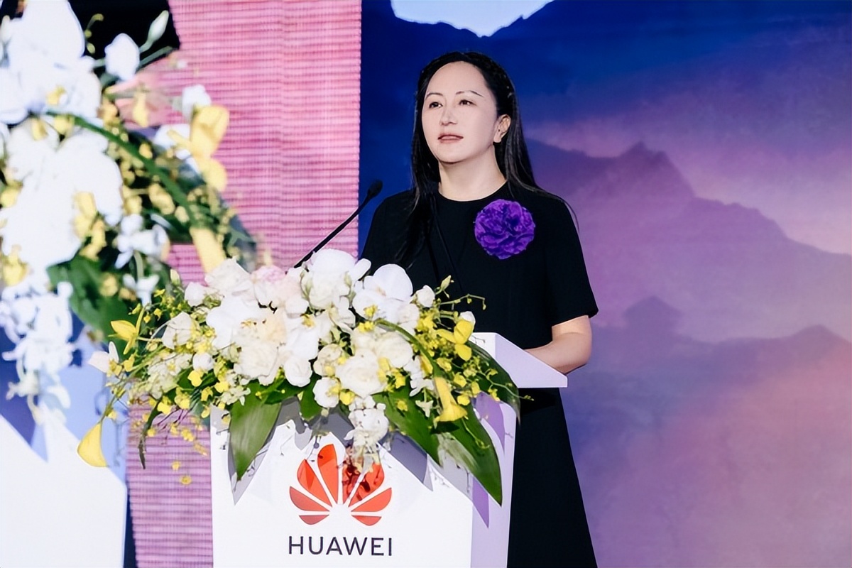 报道|华为曹冲:科技赋能金融敏捷进化，华为携伙伴共探智慧金融新路