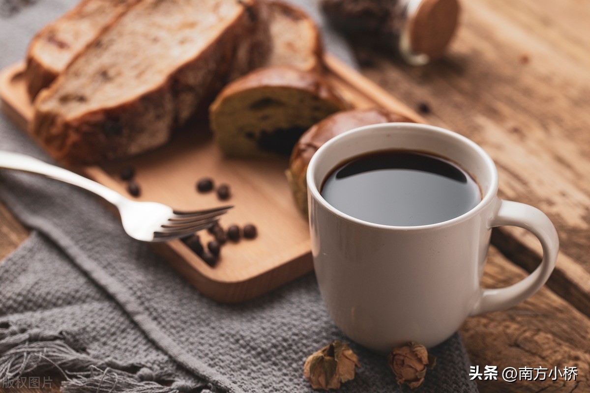 因疫情被困相爱的苹果妹和阿飞分手了，月老的钢丝线终究还是断了