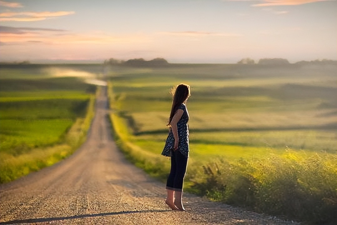 男人对你忽冷忽热但是又不分手,男人对你忽冷忽热女人怎么做