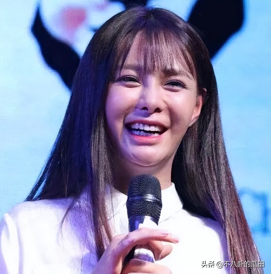 蔡徐坤下巴太尖惹争议图片,蔡徐坤下巴是假体吗