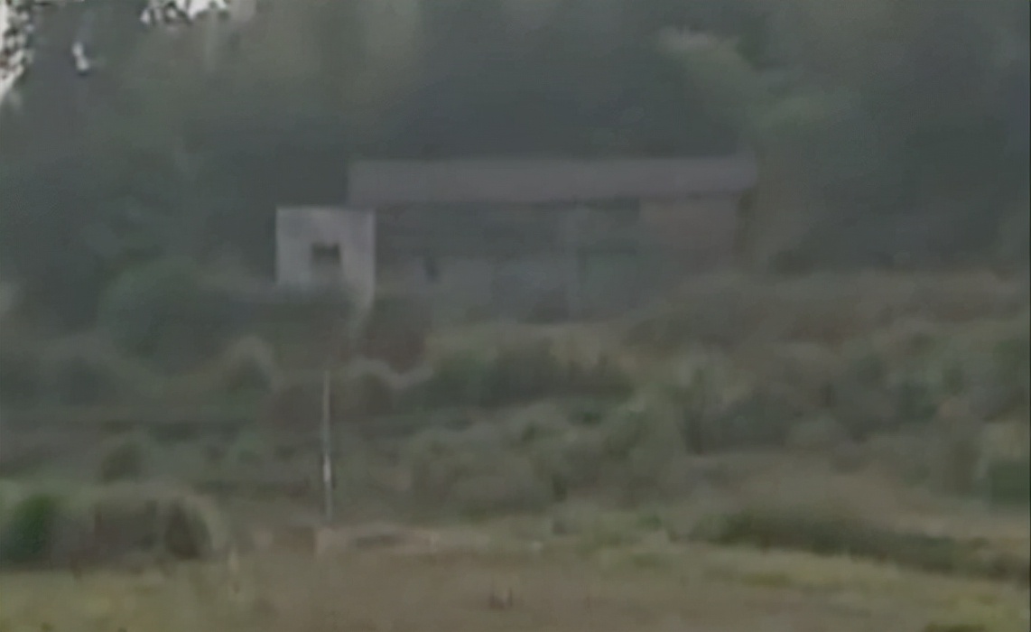 无人居住的老宅晚上有灯亮,福建出现老宅无人住晚上有灯光亮
