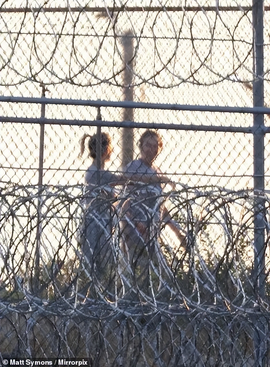 爱泼斯坦案*鸨老**监狱开启全新生活，锻炼交友，还吸引了一波迷妹