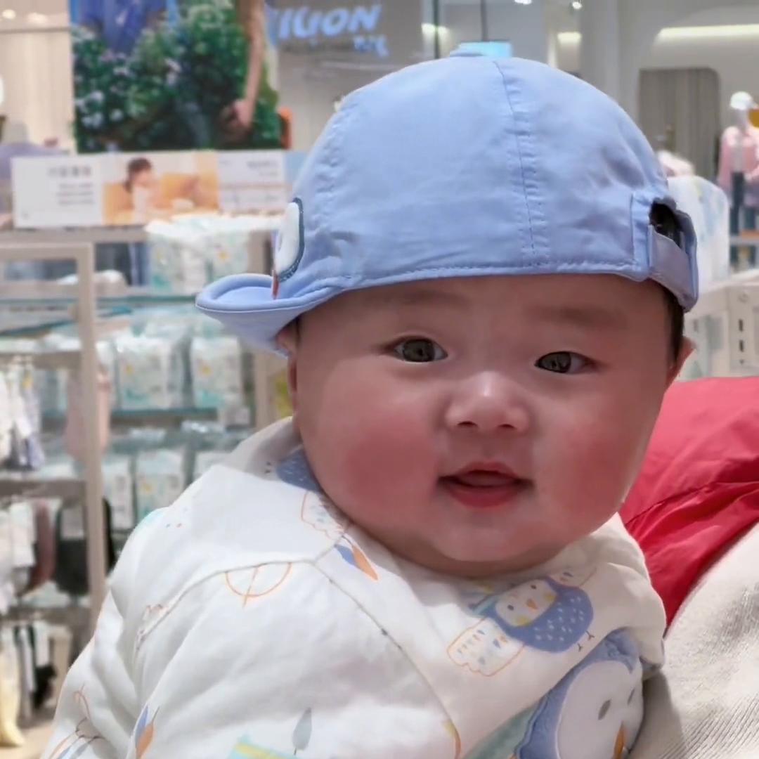 快七个月宝宝有什么表现,宝宝四个月的成长表现