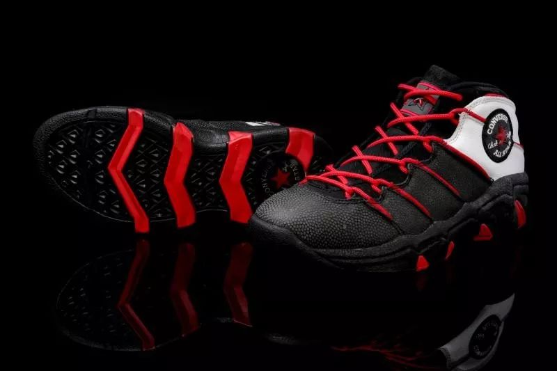 丹尼斯罗德曼经典版数据,罗德曼太阳花球鞋全系列