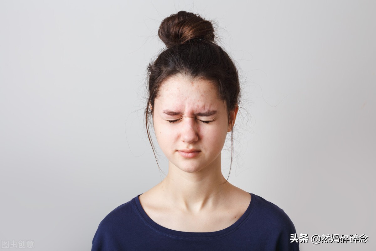 青春期孩子长痘该怎么办,青春期孩子长痘要不要过度护肤