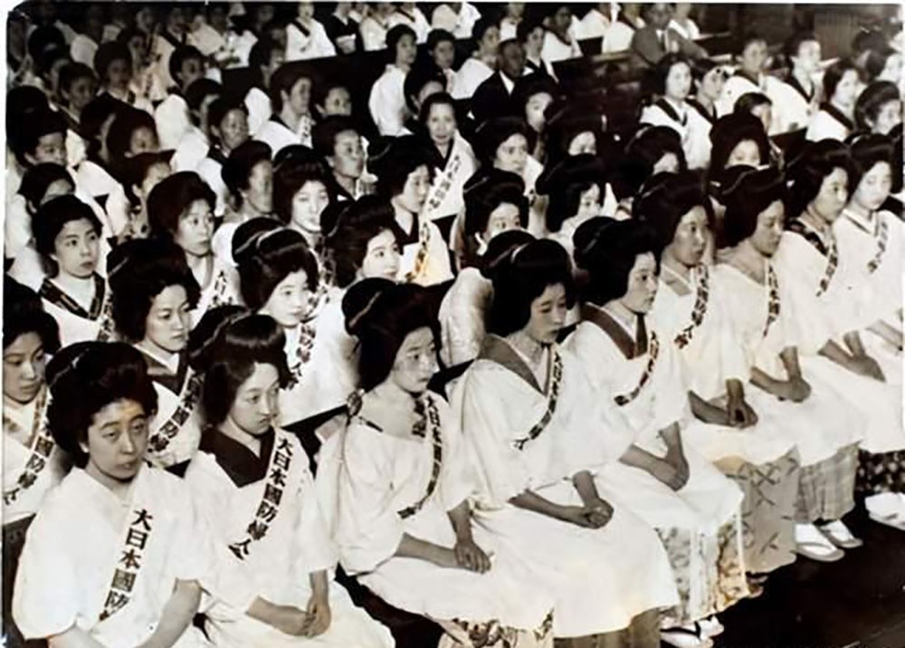 二战中的日本女子们的作用,二战时期日本女兵为什么都穿裙子