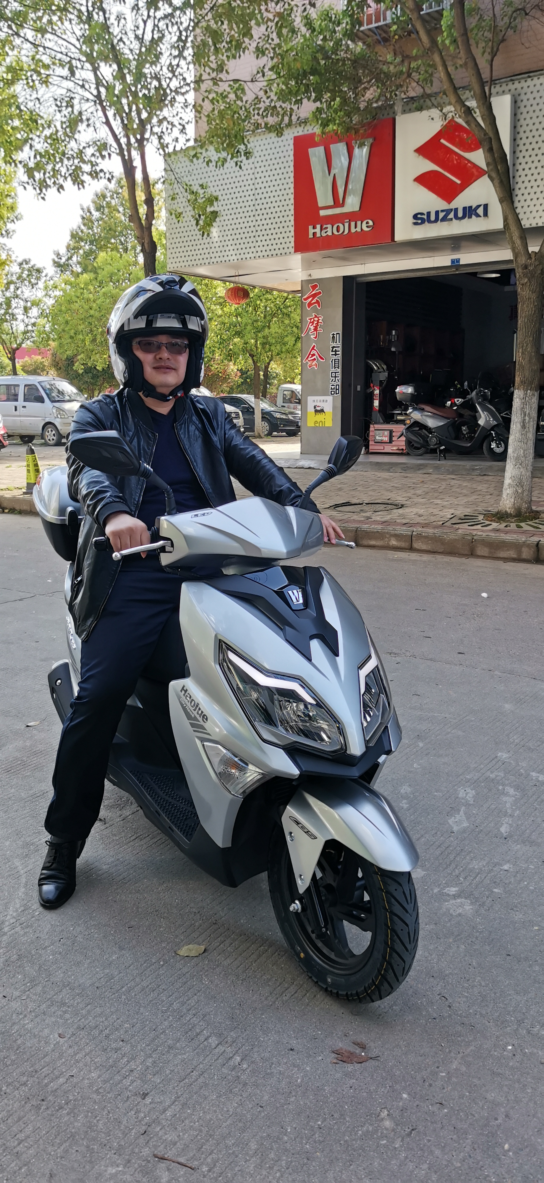 小踏板百公里4升油,踏板4升油跑70公里