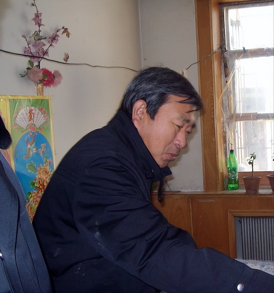 美国百万年薪挖走中国神童,美国高薪挖人才