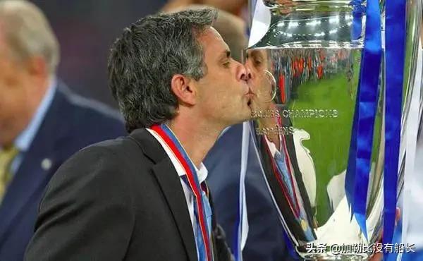 穆里尼奥与纽卡斯尔联签约,穆里尼奥接手蓝军第一战