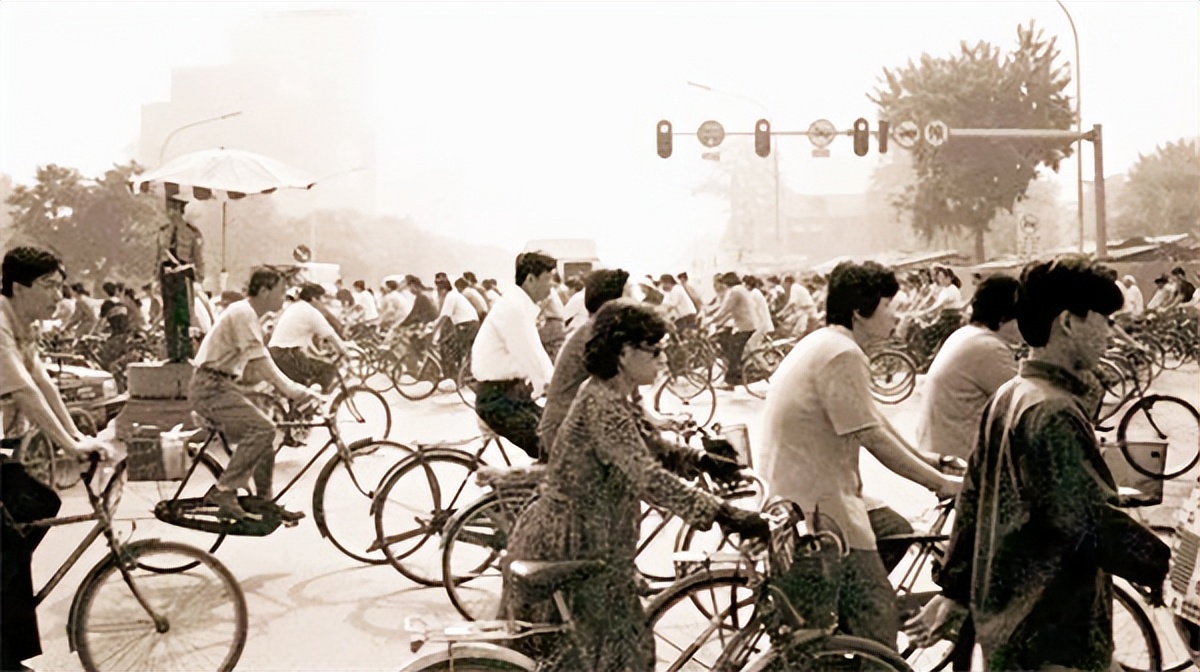 30年前凤凰自行车现在值多少钱,凤凰牌自行车80年代