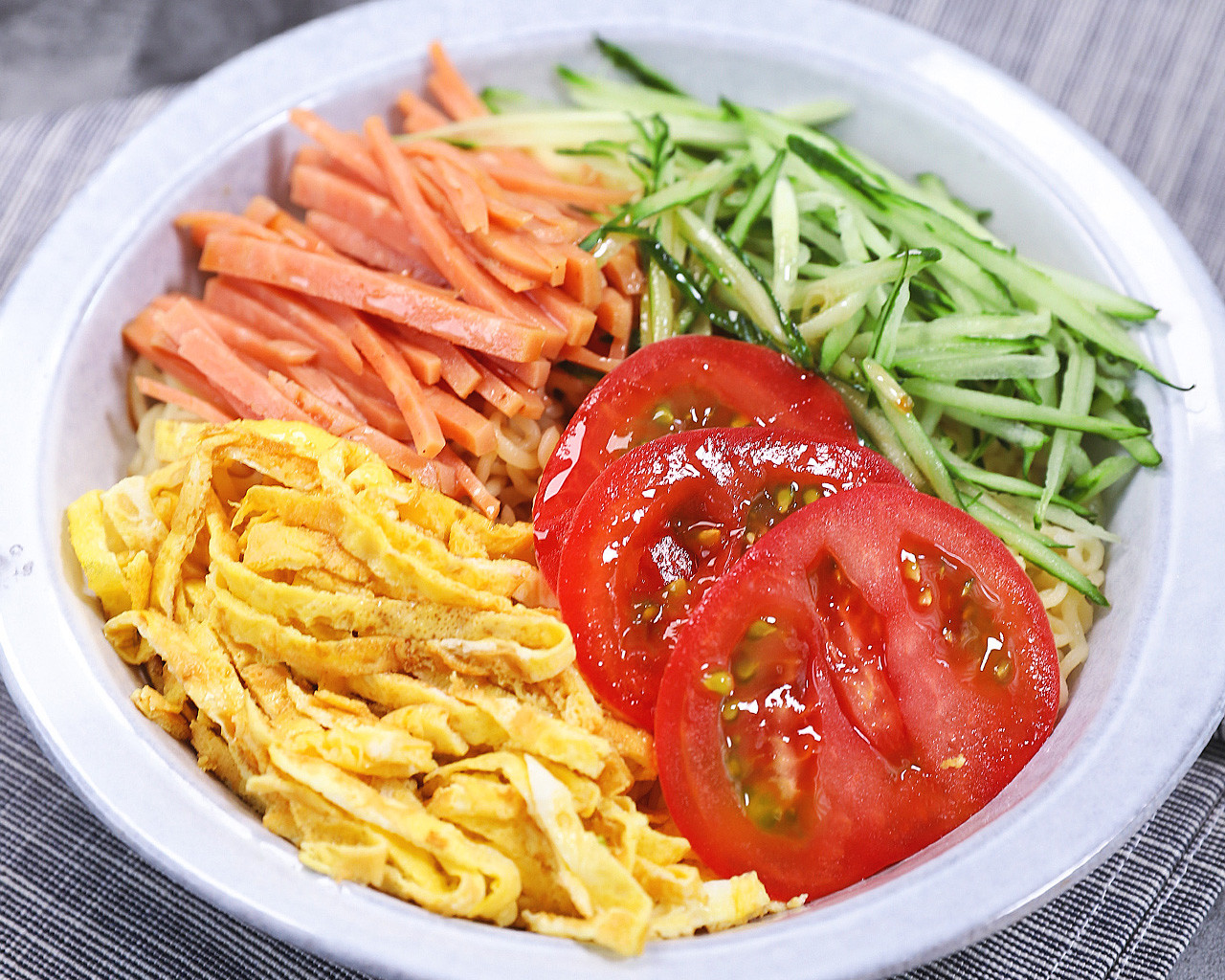 白水煮泡面怎么做,用开水泡面的神仙吃法