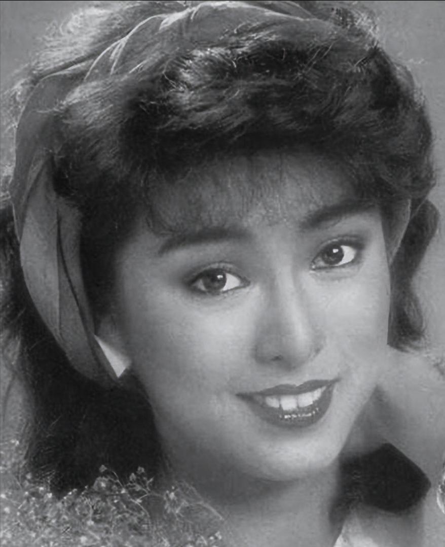 俏黄蓉米雪图片,俏黄蓉米雪照片