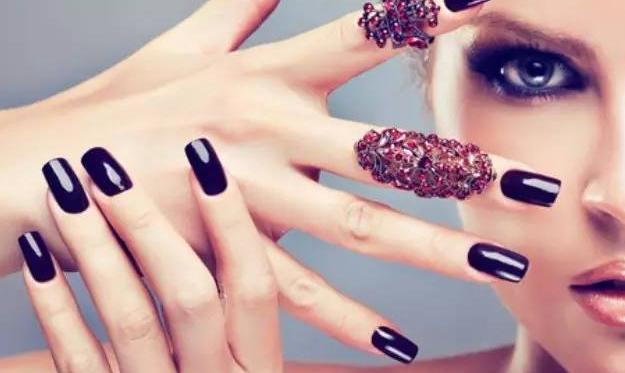 9.9元预约纯色美甲,精致girl的美甲店