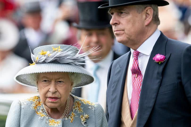 英女王最爱的儿子,英女王最疼爱哪个孙子