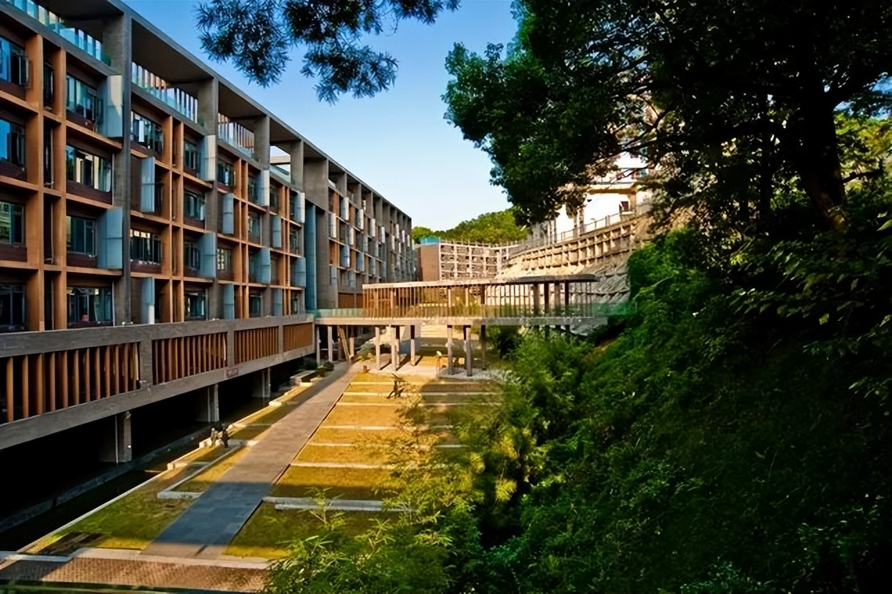 初中成绩排名稳定,中考降分的民办学校