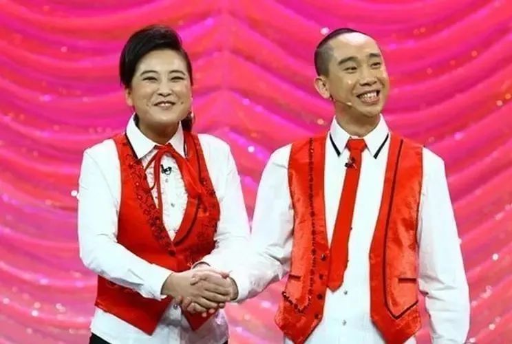 贾玲减肥近照曝光,贾玲暴瘦41岁颜值惊人背后心酸