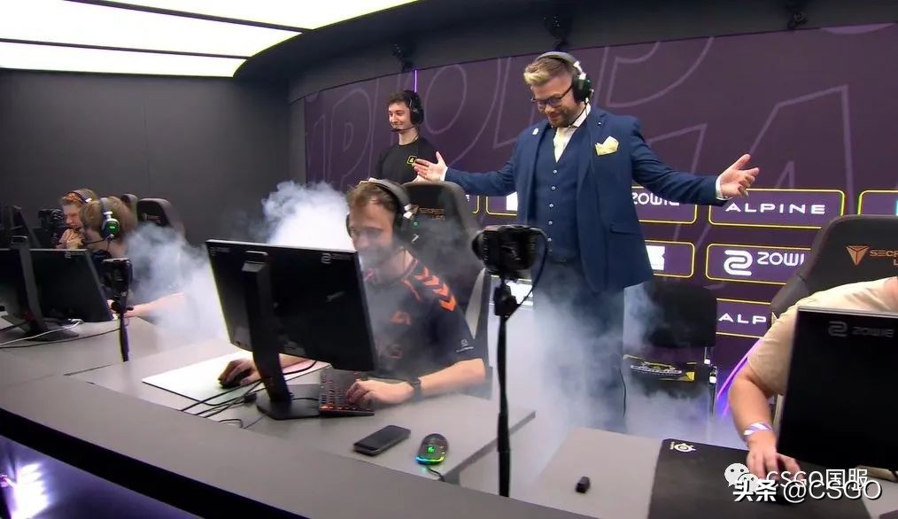 vitality巴黎夺冠球星卡,阿杜major五冠