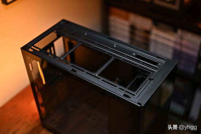 乔思伯松果d41mesh副屏版白色机箱,乔思伯d41标准版能后期加装副屏吗