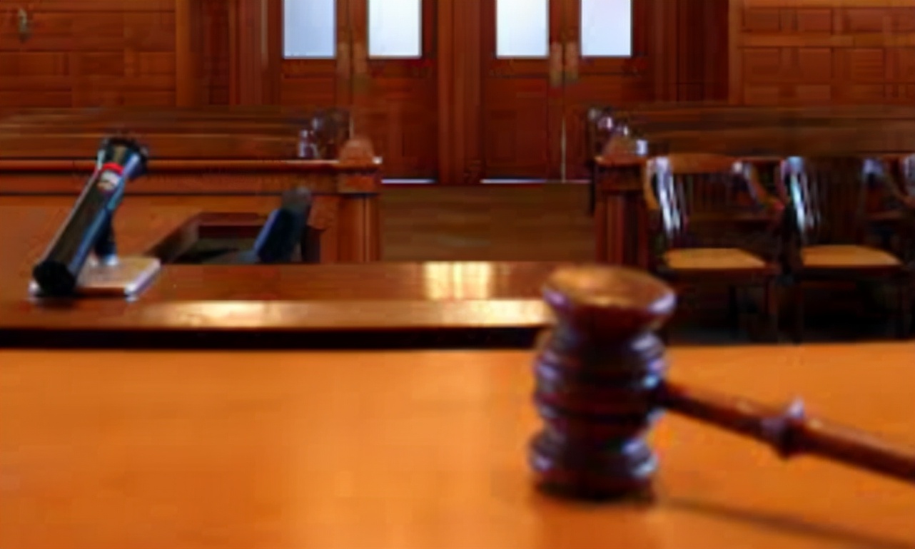 不敢想象！美国一包租公强迫租户提供*服务性**，15年后终于被告上法庭