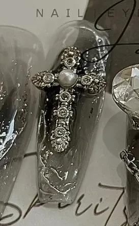 囚笼之心，暗黑血统黑化小魔女美甲