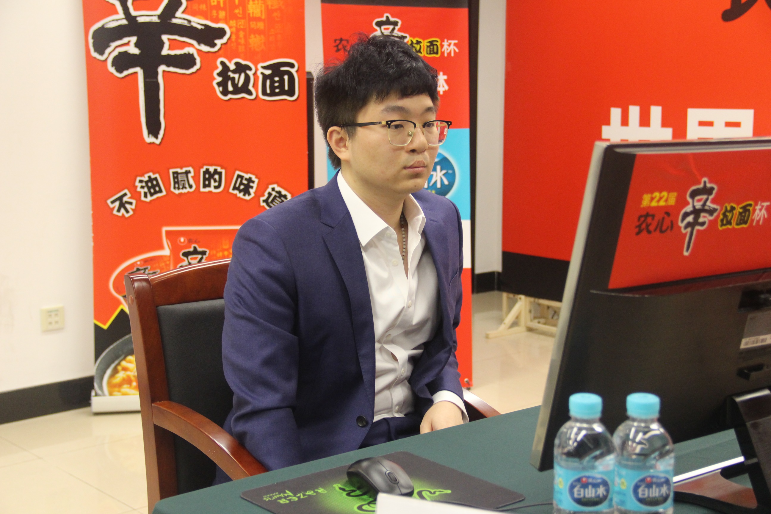 杨鼎新与申真谞交手记录,杨鼎新战胜申真谞视频