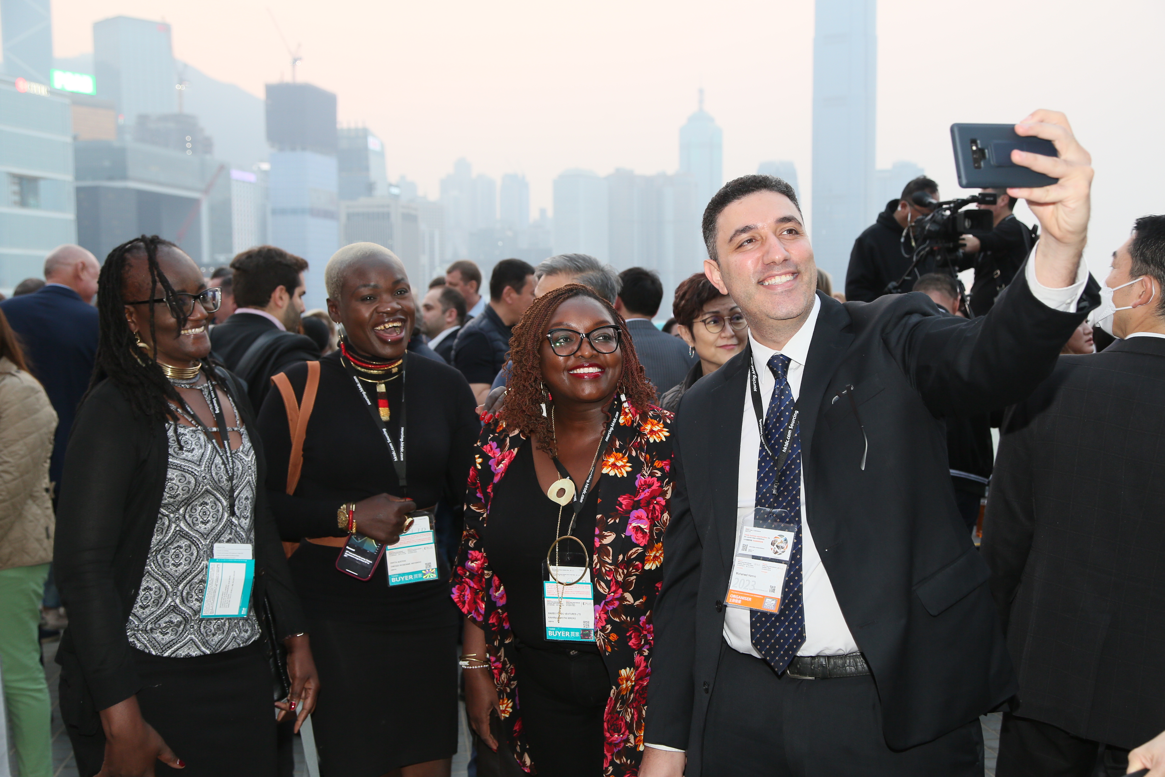 香港新闻香港珠宝展,香港珠宝双展人气旺