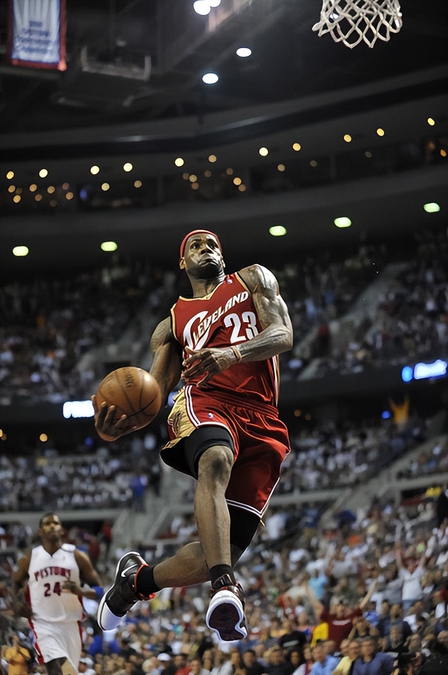 09年骑士詹姆斯绝杀魔术队,2009nba骑士vs魔术