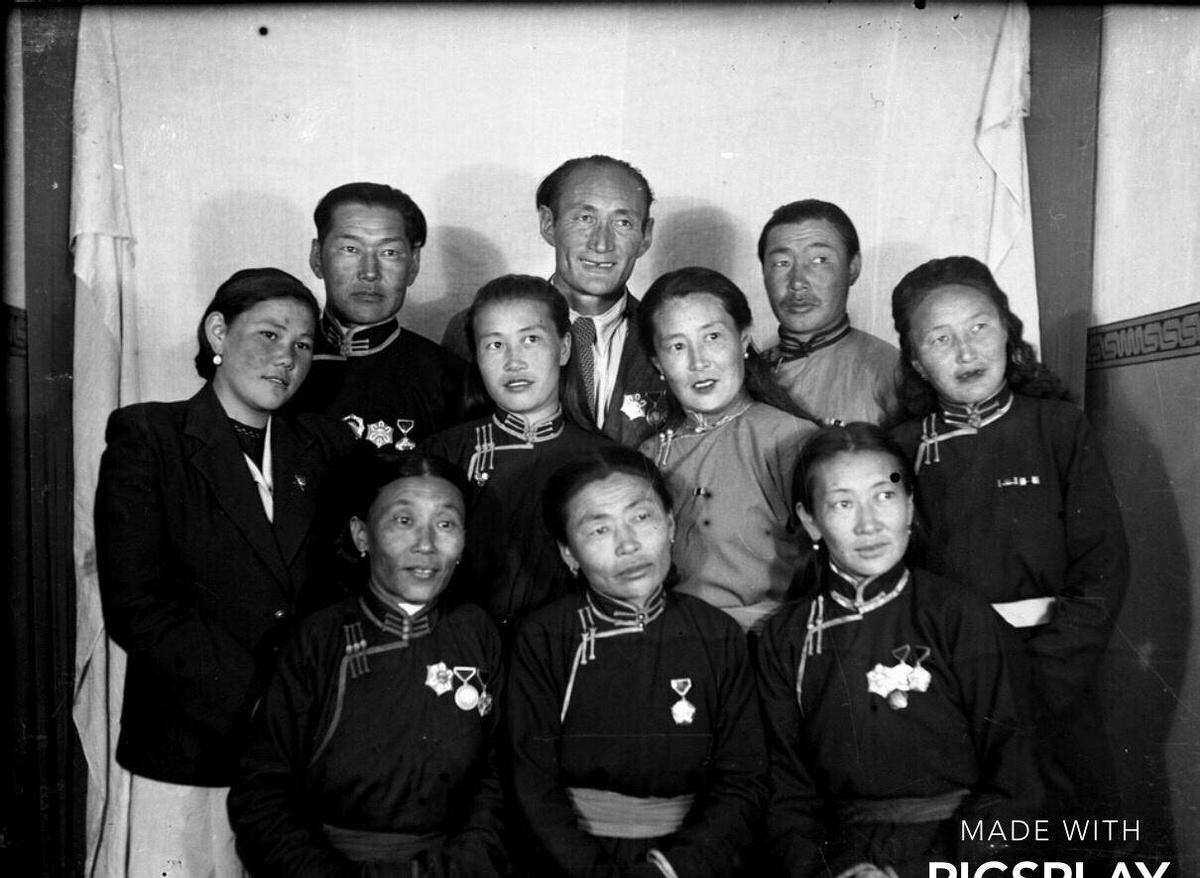 日军日记：*安妇慰**不服从管教，我很愤怒，用*刀刺**插入她的*体下**