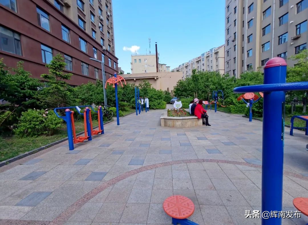 折叠式家用乒乓球桌健身器材,金属底座乒乓球健身器材