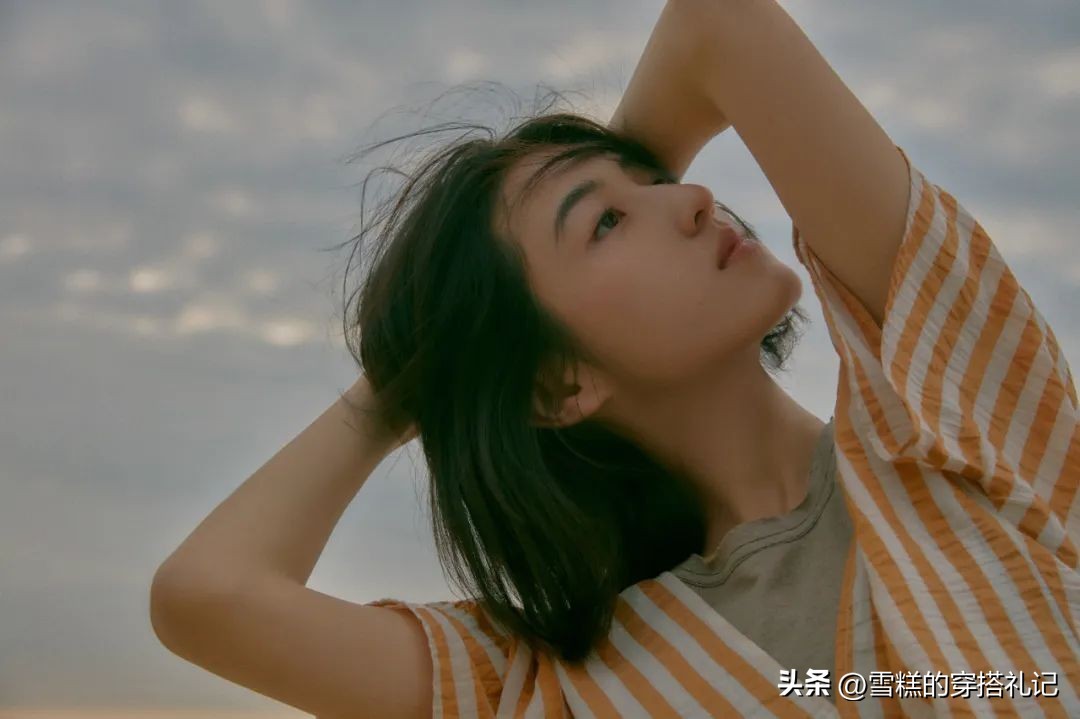 超好看齐眉露耳发型,过肩发型大脸女2020流行发型