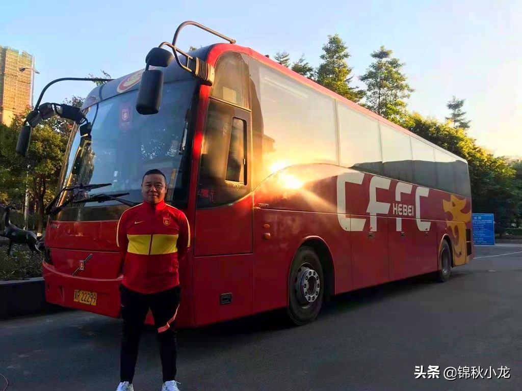 迎难而上只为足球,广州队、河北队、重庆队3支球队自救让人敬佩