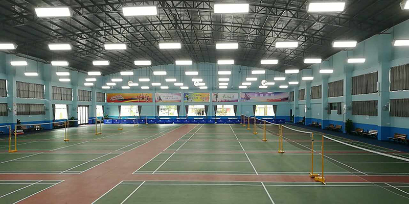 球场led照明灯多少w,学校球场跑道灯