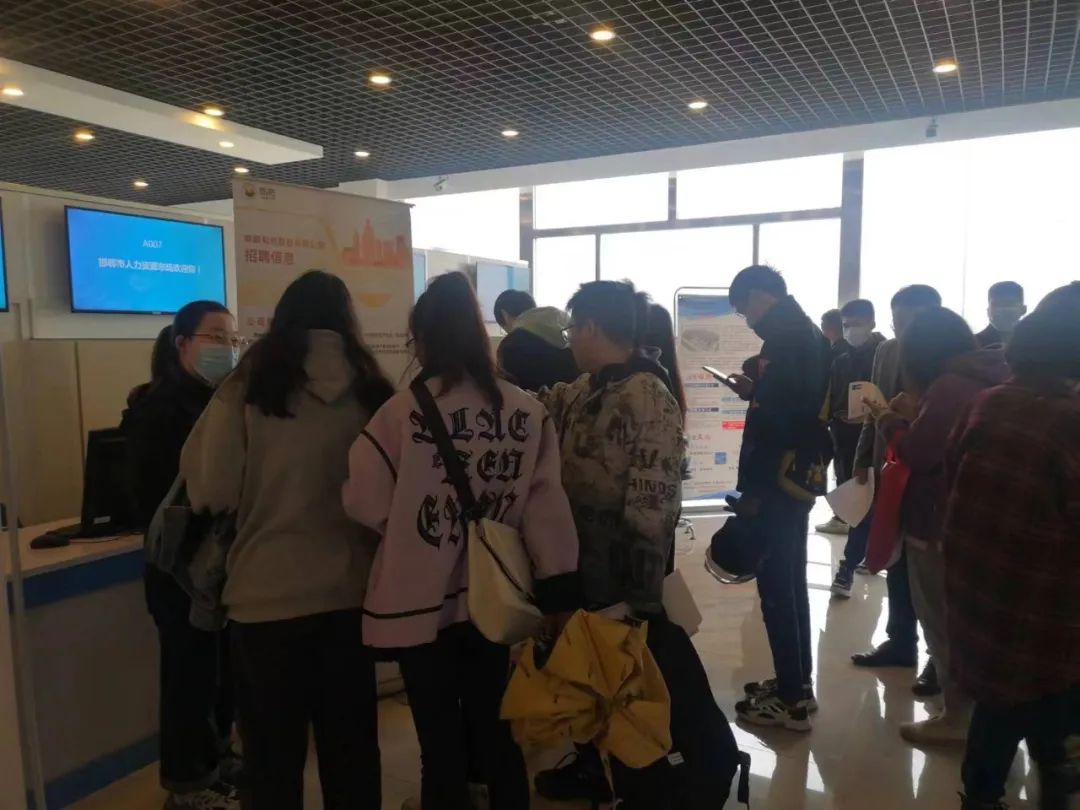 服务企业促发展扩大就业惠民生▏全市重点企业暨民营企业服务月专场招聘会成功举办