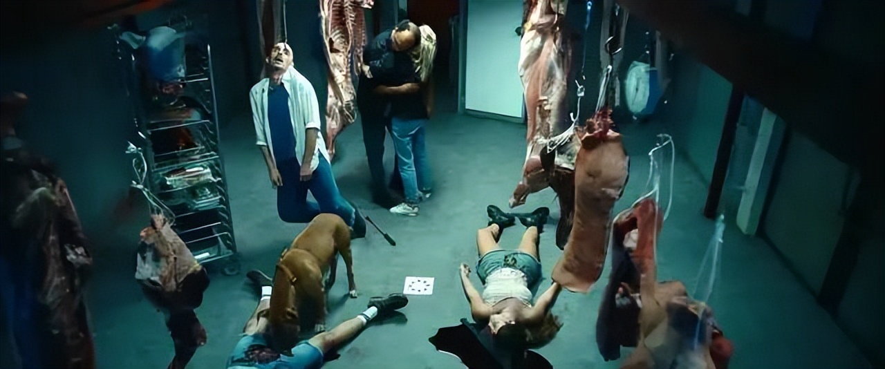 法国版「人肉叉烧包」，尺度逆天