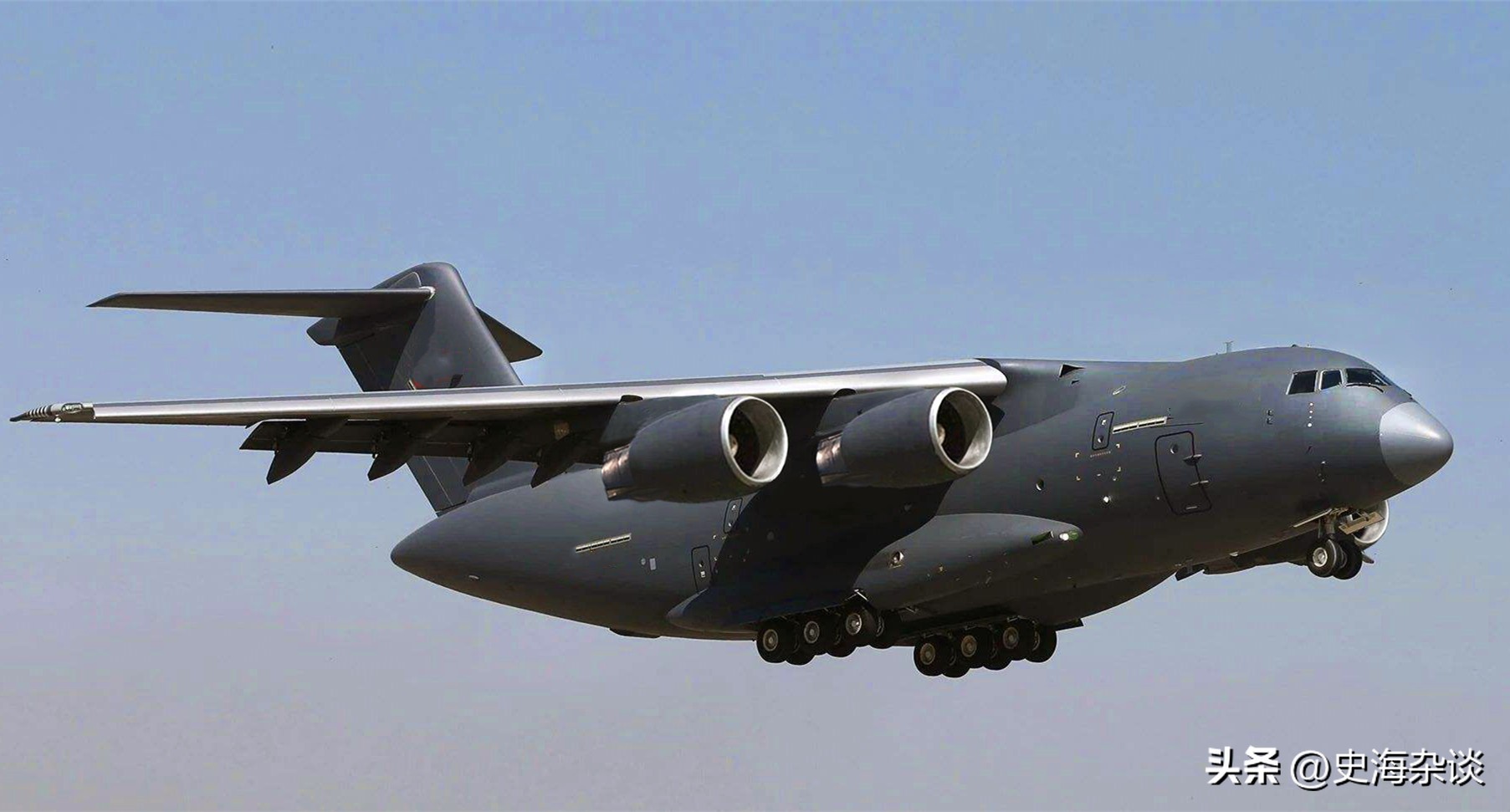 运20多机编队,运20首次空降训练