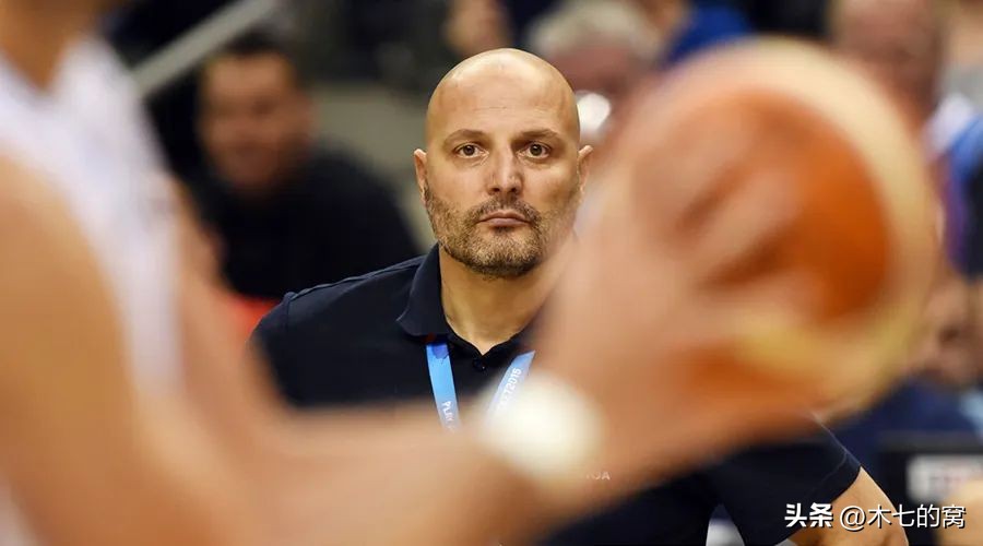 中国男篮聘请外国教练吗,中国男篮国家队主教练外教