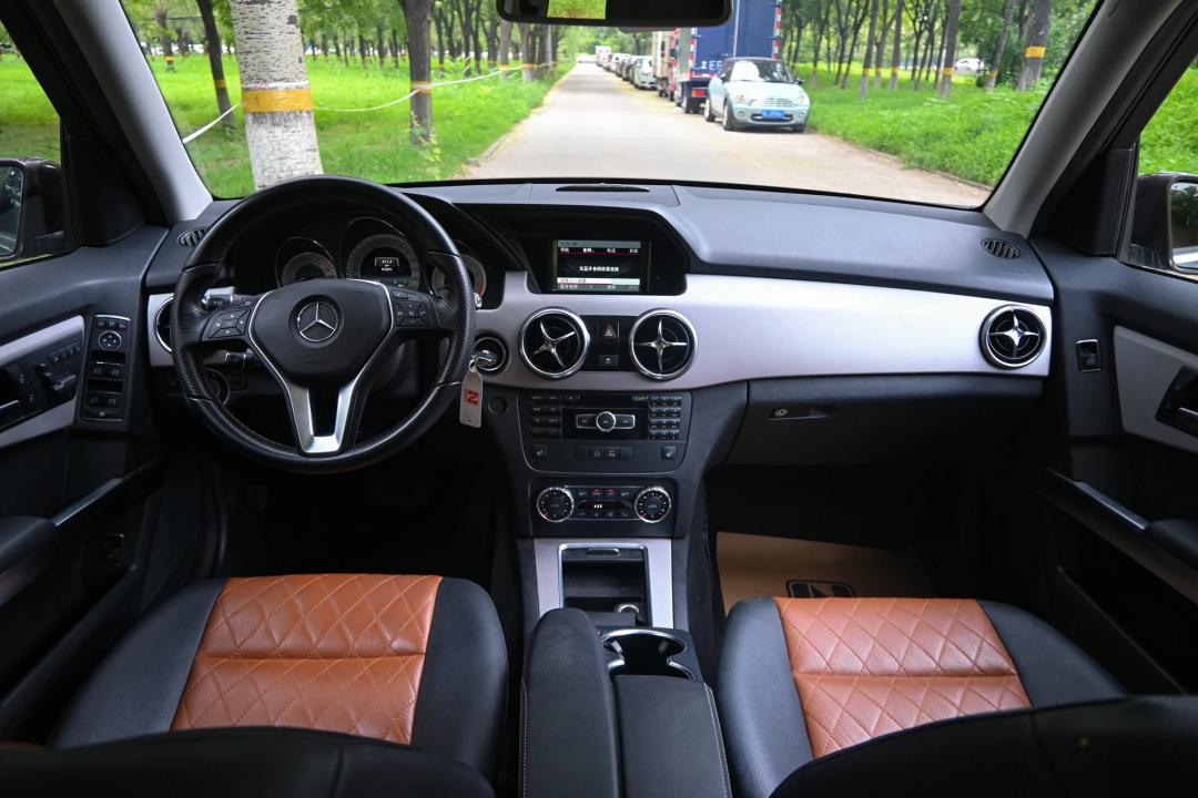 奔驰glc300动感型7座二手,二手奔驰glk300为什么便宜