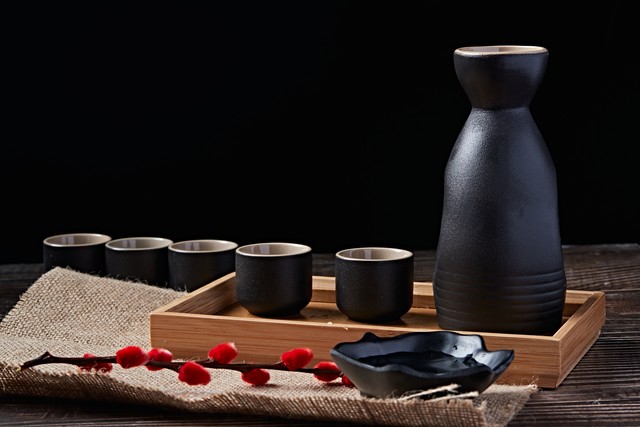 清明节拜坟应弄的食物,清明节拜祖先需要准备几个菜